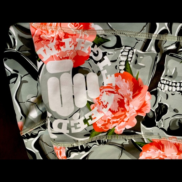 Feed me fight me CrossFit shorts - Picture 2 of 5